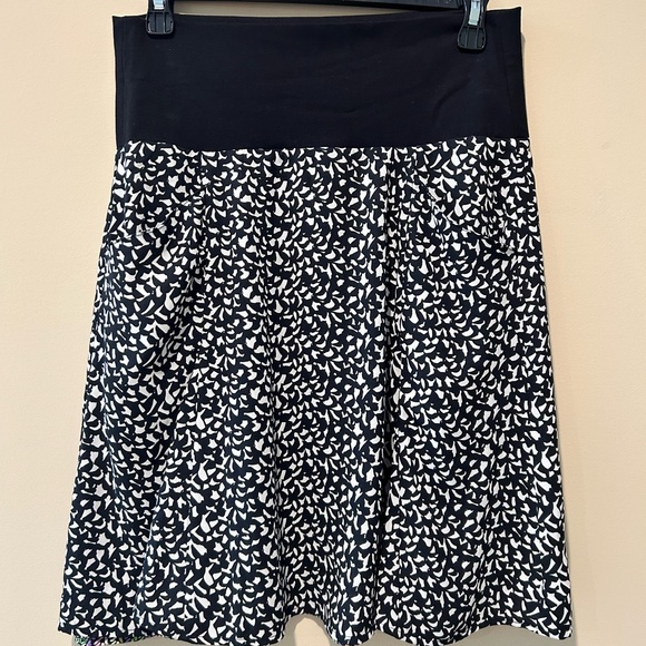 Cabi Together Skirt style 6755, size small, spring 25 - Picture 2 of 4
